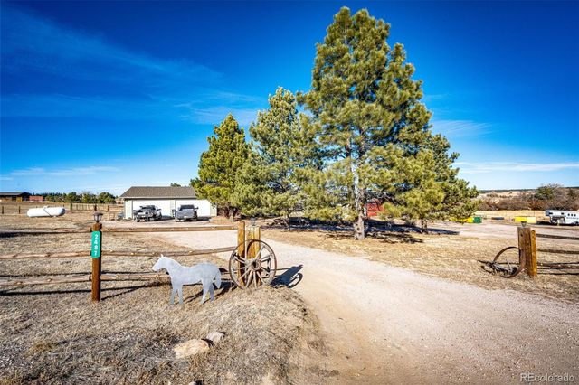 2487 Pinto Trail, Elizabeth, CO 80107