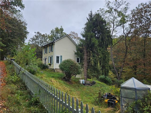 3132 Baker School Rd, North Huntingdon, PA 15642