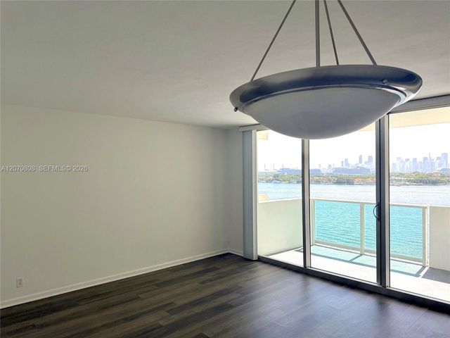 1200 West Avenue 1002, Miami Beach, FL 33139