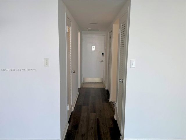 1200 West Avenue 1002, Miami Beach, FL 33139
