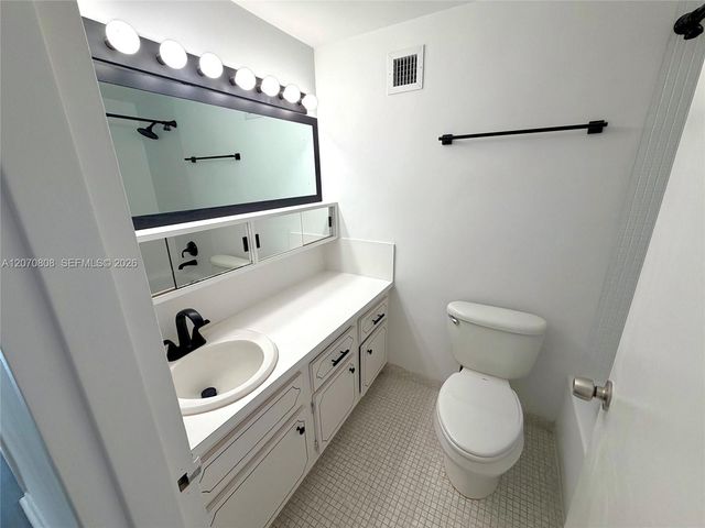 1200 West Avenue 1002, Miami Beach, FL 33139