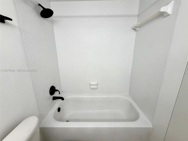 1200 West Avenue 1002, Miami Beach, FL 33139