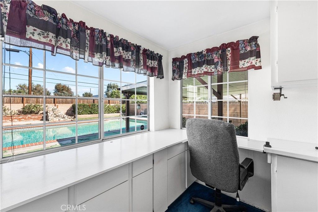 Image 11 of property listing at 14239 Cohasset, Van Nuys, CA 91405