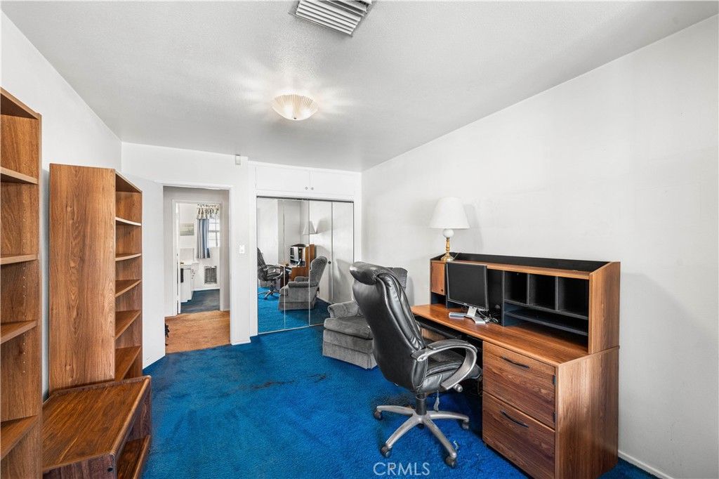 Image 12 of property listing at 14239 Cohasset, Van Nuys, CA 91405