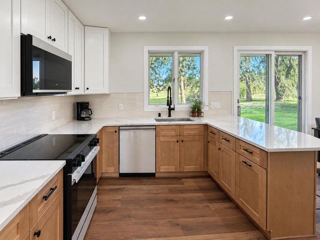 11040 N Riverland COURT, Mequon, WI 53092