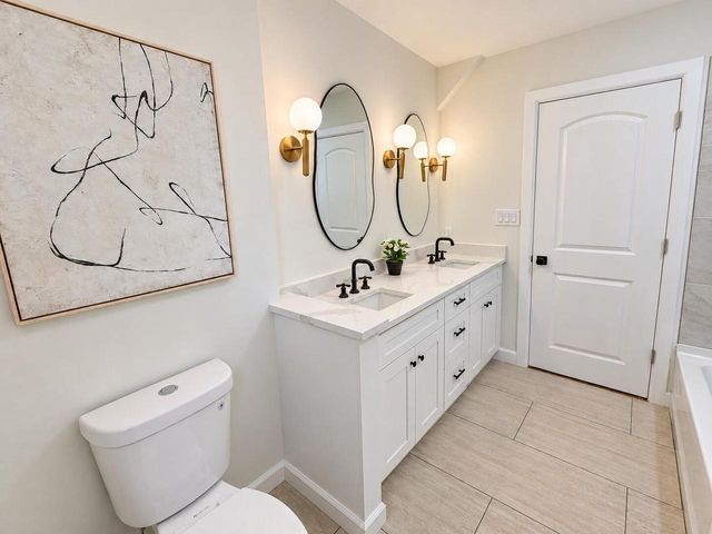 11040 N Riverland COURT, Mequon, WI 53092
