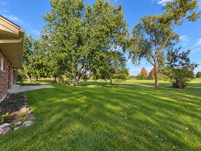 11040 N Riverland COURT, Mequon, WI 53092