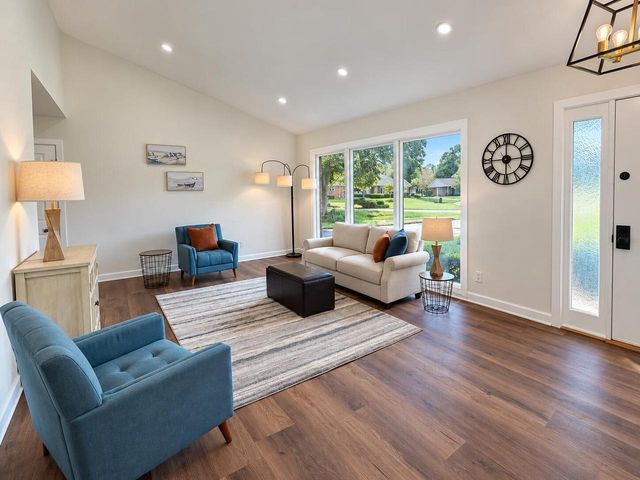 11040 N Riverland COURT, Mequon, WI 53092