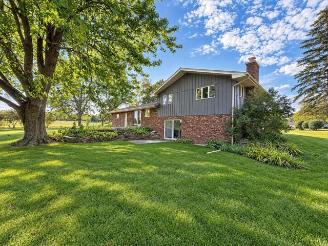 11040 N Riverland COURT, Mequon, WI 53092