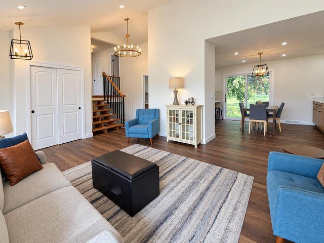11040 N Riverland COURT, Mequon, WI 53092