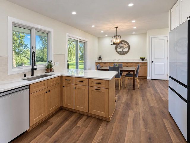 11040 N Riverland COURT, Mequon, WI 53092