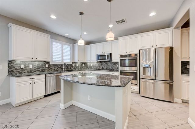 3869 Catlyn Woods Avenue, Las Vegas, NV 89141