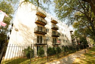6954 N Greenview Avenue 305, Chicago, IL 60626