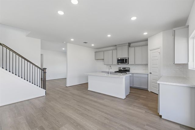 2454 Parker Street, Seabrook, TX 77586