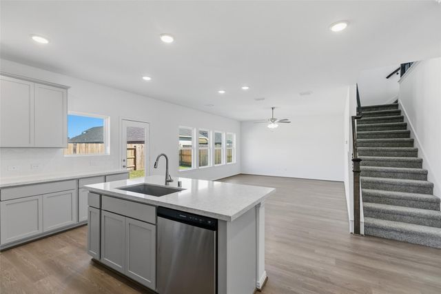 2454 Parker Street, Seabrook, TX 77586