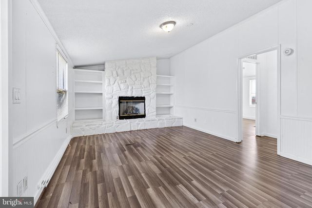 102 ARROWWOOD CT, Lancaster, PA 17603