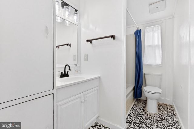 102 ARROWWOOD CT, Lancaster, PA 17603