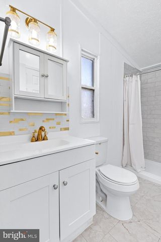 102 ARROWWOOD CT, Lancaster, PA 17603