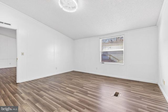 102 ARROWWOOD CT, Lancaster, PA 17603