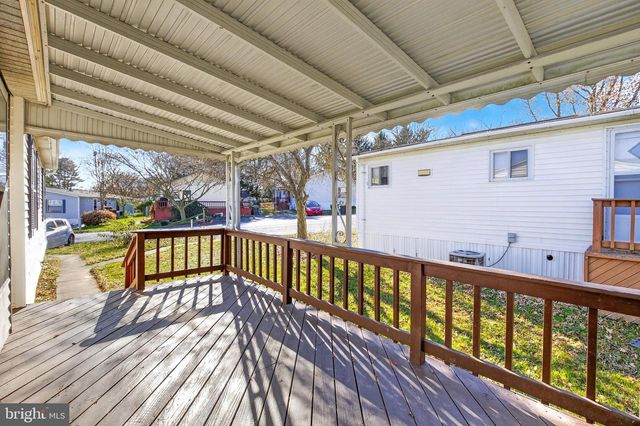 102 ARROWWOOD CT, Lancaster, PA 17603