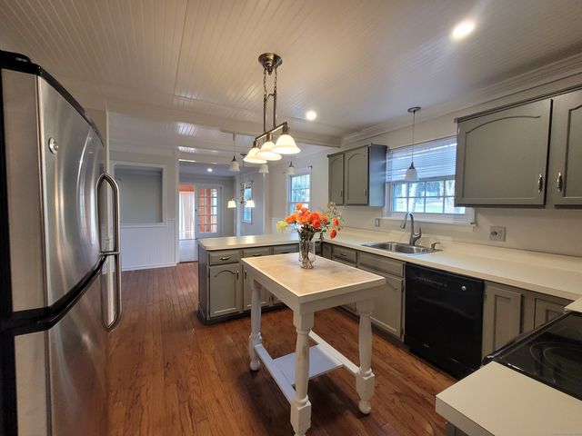 9 Monroe Drive, New Milford, CT 06776