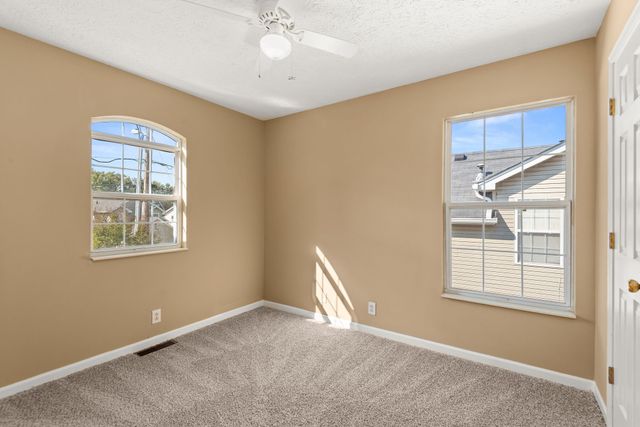 4281 Chesney Glen Dr, Hermitage, TN 37076