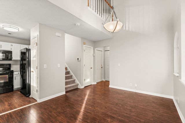 4281 Chesney Glen Dr, Hermitage, TN 37076