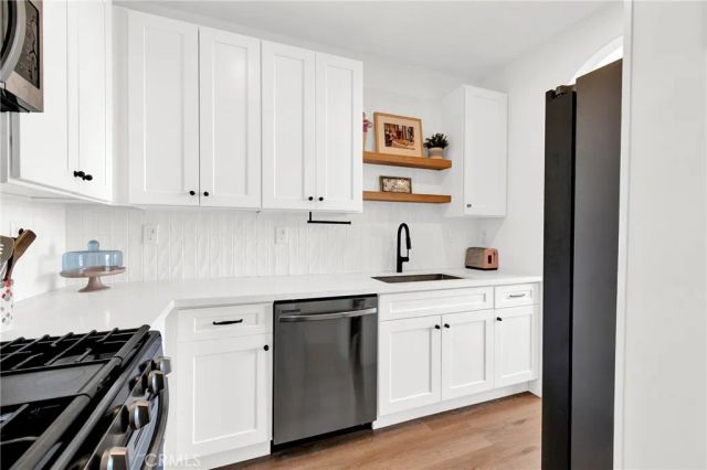 4830 Elmwood Avenue 302, Los Angeles, CA 90004