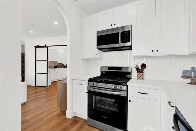 4830 Elmwood Avenue 302, Los Angeles, CA 90004