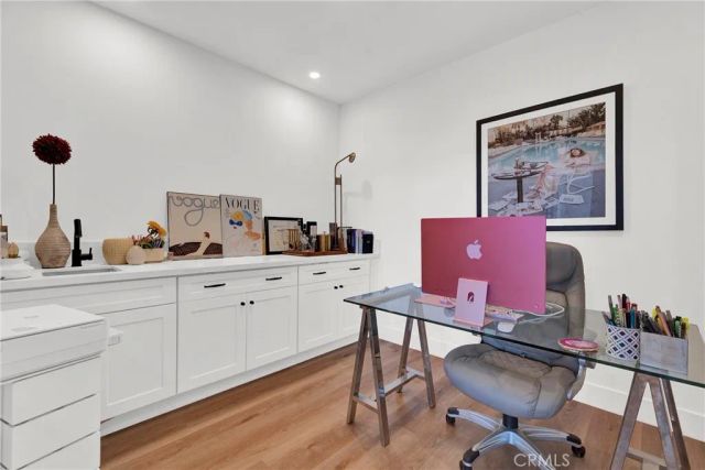 4830 Elmwood Avenue 302, Los Angeles, CA 90004