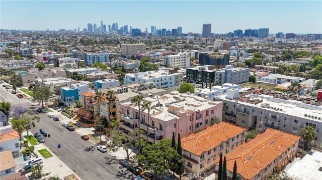 4830 Elmwood Avenue 302, Los Angeles, CA 90004