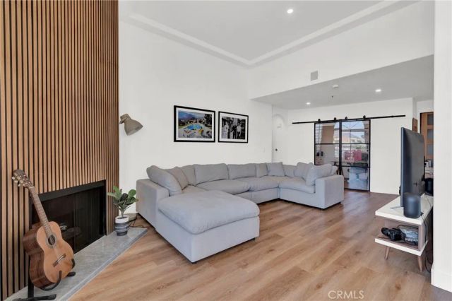 4830 Elmwood Avenue 302, Los Angeles, CA 90004