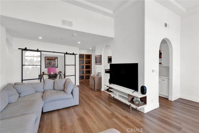 4830 Elmwood Avenue 302, Los Angeles, CA 90004