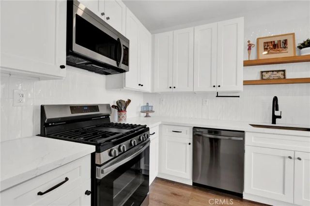 4830 Elmwood Avenue 302, Los Angeles, CA 90004