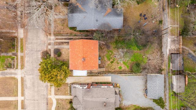 215 Thayer Street, Little Rock, AR 72205