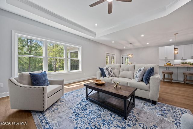 107 Devonshire Avenue W, West End, NC 27376