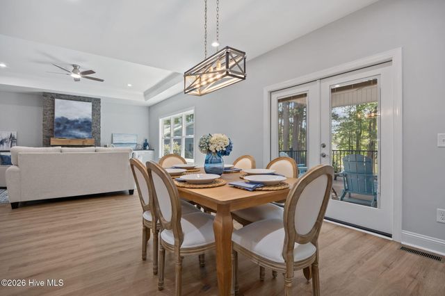 107 Devonshire Avenue W, West End, NC 27376