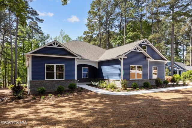 107 Devonshire Avenue W, West End, NC 27376