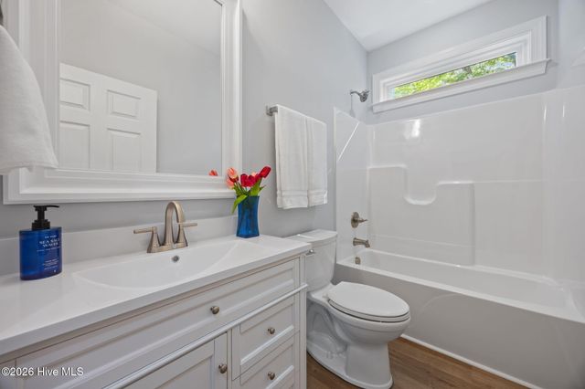 107 Devonshire Avenue W, West End, NC 27376