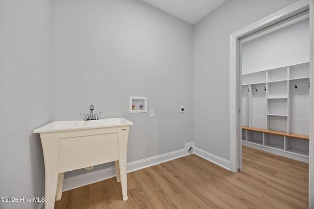 107 Devonshire Avenue W, West End, NC 27376