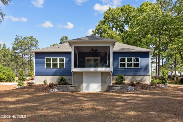 107 Devonshire Avenue W, West End, NC 27376