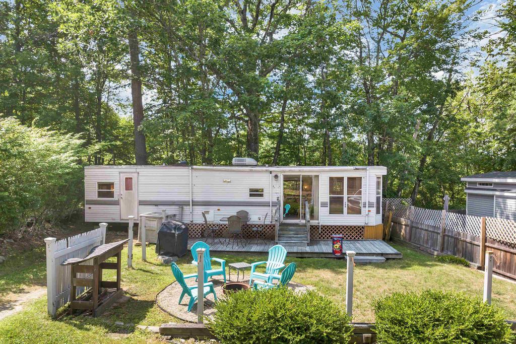 554 Endicott Street N # 5, Laconia, NH 03246