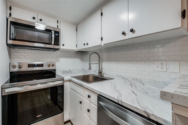4427 Holland Avenue 105, Dallas, TX 75219