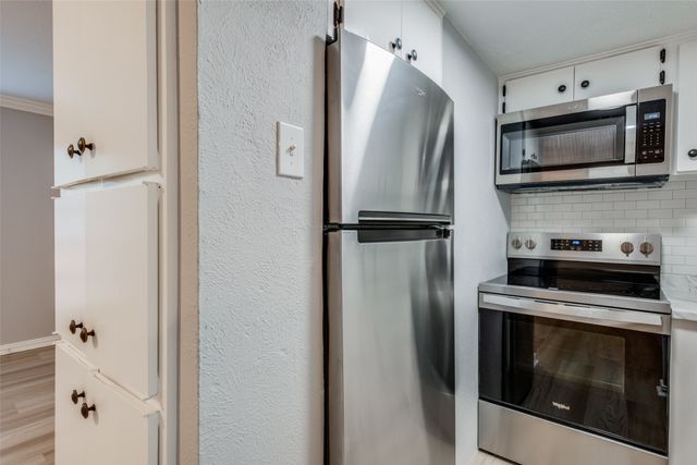 4427 Holland Avenue 105, Dallas, TX 75219