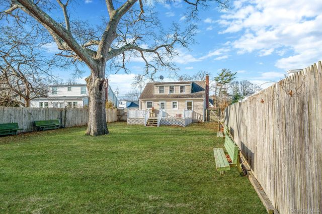 31 Walnut Avenue, Patchogue, NY 11772