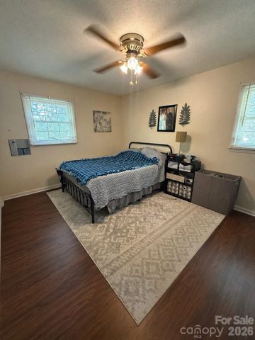 608 Cedar Drive, Dallas, NC 28034