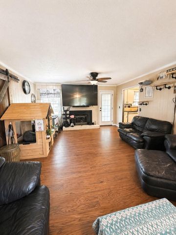608 Cedar Drive, Dallas, NC 28034