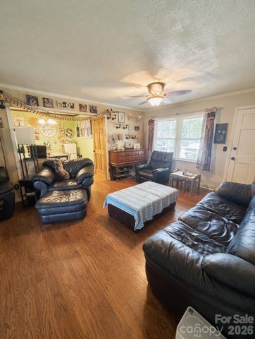 608 Cedar Drive, Dallas, NC 28034