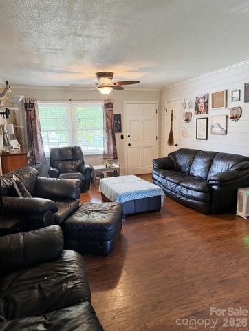 608 Cedar Drive, Dallas, NC 28034