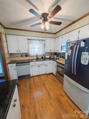 608 Cedar Drive, Dallas, NC 28034